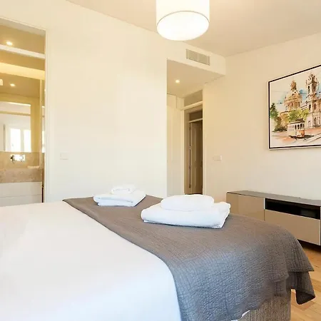 Flh Mouraria Art With Pool *